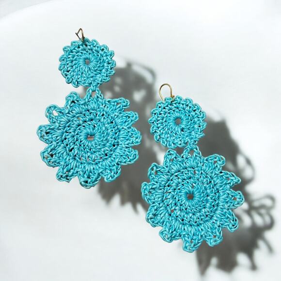 ROLLER RABBIT Macrame Earring Sky Blue Hook Crochet Boho Casual NEW - Picture 1 of 4